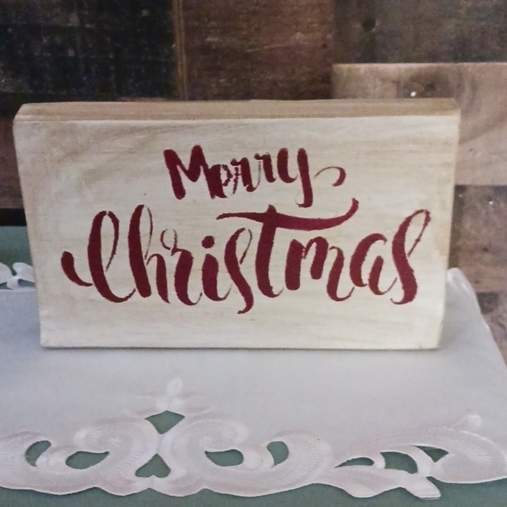 HOLIDAY WOOD DECORATION